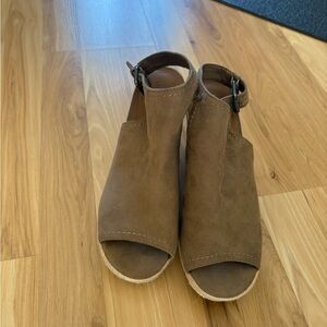 Universal Thread Brown Mules Comfortable Everyday Shoes